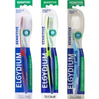 Elgydium Sensitive Toothbrush Soft 1 Τεμάχιο - Χειροκίνητη Μαλακή Οδοντόβουρτσα Κατάλληλη για Ευαίσθητα Δόντια