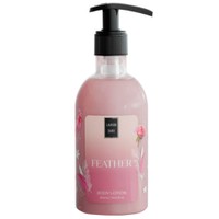Lavish Care Feather Body Lotion 300ml - Ενυδατική Κρέμα Σώματος & Χεριών με Γλυκό Άρωμα με Νότες από Μαδαγασκάρη & Βανίλια με Αντλία