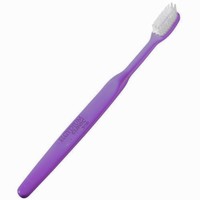 Elgydium Clinic 25/100 Semi-Hard Toothbrush 1 Τεμάχιο - Μωβ - Χειροκίνητη Οδοντόβουρτσα Μέτρια προς Σκληρή