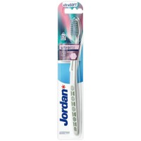 Jordan Ultralite Toothbrush Soft 1 Τεμάχιο Κωδ 310094 - Ανοιχτό Πράσινο - Μαλακή Οδοντόβουρτσα για Βαθύ Καθαρισμό με Εξαιρετικά Λεπτές Ίνες