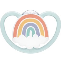 Nuk Space Silicone Soother 0-6m 1 Τεμάχιο - Ουράνιο Τόξο - Πιπίλα Σιλικόνης με Σχεδιασμό που Επιτρέπει στην Ευαίσθητη Βρεφική Επιδερμίδα να Αναπνέει