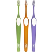 Tepe Supreme Soft Toothbrush 3 Τεμάχια, Πράσινο / Πορτοκαλί / Μωβ - Μαλακή Οδοντόβουρτσα που Διαθέτει Εργονομική Λαβή & Ίνες 2 Επιπέδων για Βελτιωμένη Προσπέλαση