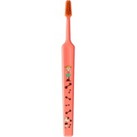 TePe Kids Pippi Extra Soft Toothbrush 1 Τεμάχιο - Φούξια - Πολύ Μαλακή Παιδική Οδοντόβουρτσα με Σχέδια από την Πίπη Φακιδομύτη