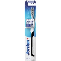 Jordan Expert White Medium Toothbrush 1 Τεμάχιο - Μαύρο - Οδοντόβουρτσα Μέτριας Σκληρότητας για Λεύκανση με Ίνες Εμπλουτισμένες με Άνθρακα