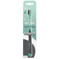 Aim White Now Smile Detox Soft Toothbrush 1 Τεμάχιο - Οδοντόβουρτσα με Τεχνολογία Charcoal για Εντατικό Καθαρισμό