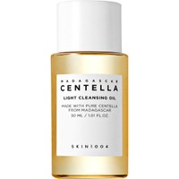 Skin1004 Madagascar Centella Light Cleansing Oil 30ml Travel Size - Έλαιο Καθαρισμού & Ντεμακιγιάζ με Εκχύλισμα του Βοτάνου Σεντέλα Ασιάτικα για Ενυδατωμένη Επιδερμίδα με Καταπραϋντικές Ιδιότητες
