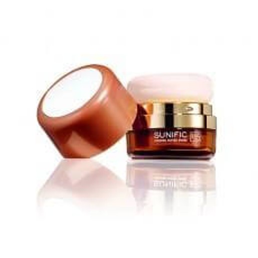 Lierac Sunific Poudre Doree Irisee Spf15 Πούδρα Που Εκθειάζει Το Μαύρισμα Σε Πρόσωπο & Ντεκολτέ 6gr Lierac Sunific Poudre Doree Irisee Spf15 Πούδρα Που Εκθειάζει Το Μαύρισμα Σε Πρόσωπο & Ντεκολτέ 6gr