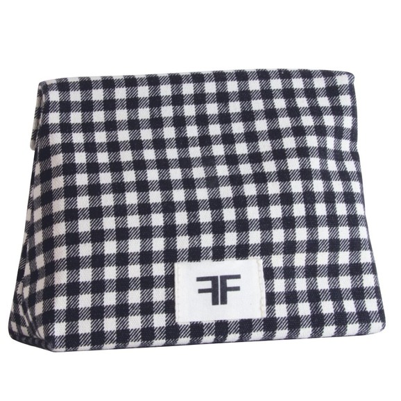 Δώρο Filorga Premium Pouch 1 Τεμάχιο Δώρο Filorga Premium Pouch 1 Τεμάχιο