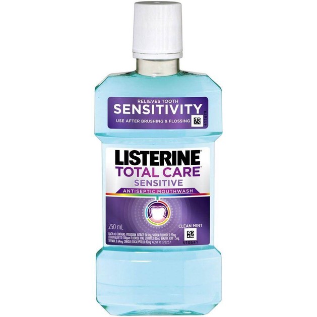 Listerine Total Care Sensitive Στοματικό Διάλυμα που Προσφέρει Ολοκληρωμένη Προστασία στα Ευαίσθητα Δόντια 250ml Listerine Total Care Sensitive Στοματικό Διάλυμα που Προσφέρει Ολοκληρωμένη Προστασία στα Ευαίσθητα Δόντια 250ml