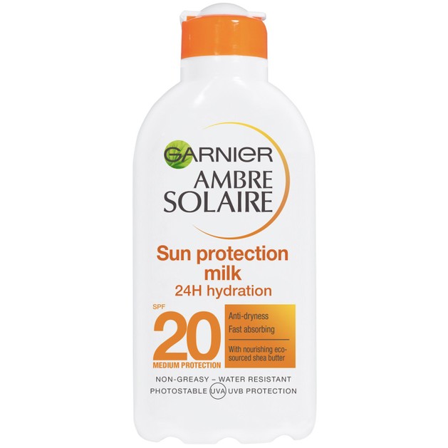Garnier Ambre Solaire Sun Protection Milk 24h Hydration Spf20 Μεσαία Αντηλιακή Προστασία για Ενυδάτωση Όλη Μέρα 200ml Garnier Ambre Solaire Sun Protection Milk 24h Hydration Spf20 Μεσαία Αντηλιακή Προστασία για Ενυδάτωση Όλη Μέρα 200ml