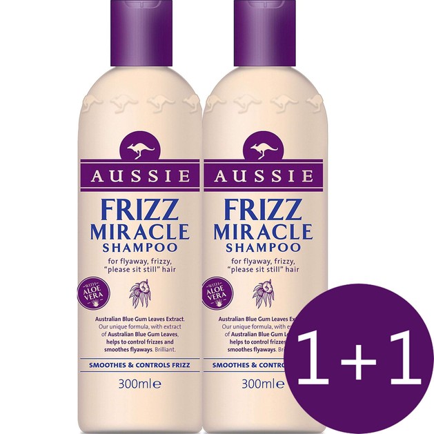 Aussie Πακέτο Προσφοράς Frizz Miracle Shampoo Σαμπουάν που Λειαίνει τα Μαλλιά & τα Διατηρεί Όλη Μέρα 2 x 300ml 1+1 Δώρο Aussie Πακέτο Προσφοράς Frizz Miracle Shampoo Σαμπουάν που Λειαίνει τα Μαλλιά & τα Διατηρεί Όλη Μέρα 2 x 300ml 1+1 Δώρο