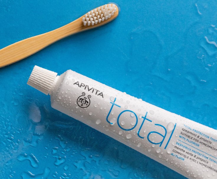 ΑPIVITA ORAL CARE