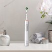 Oral-B PRO 3 3500 White Edition 360° Gum Pressure Control Electric Toothbrush 1 Τεμάχιο & Δώρο Θήκη Ταξιδίου 1 Τεμάχιο